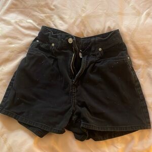H&M gently worn black shorts